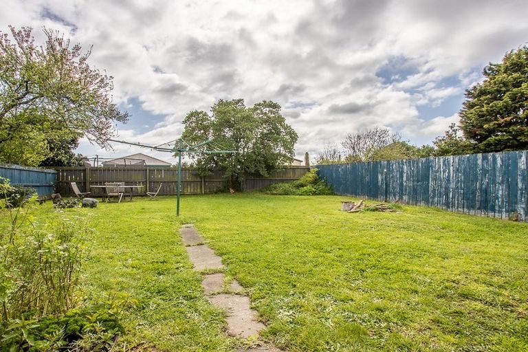 Photo of property in 9 Temuera Street, Otaki, 5512