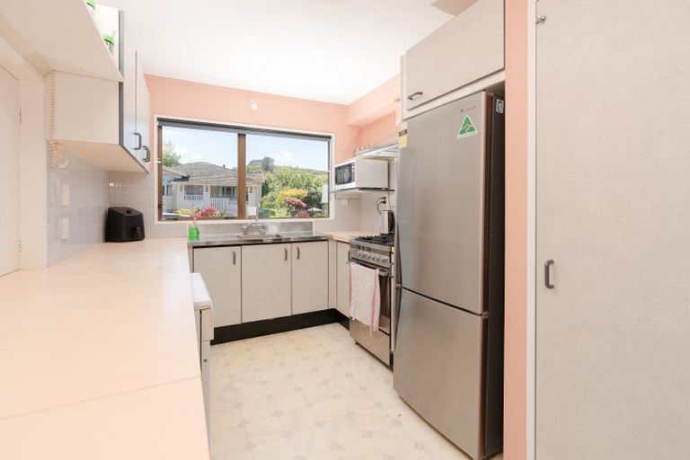 Photo of property in 51 Percy Dyett Drive, Karori, Wellington, 6012