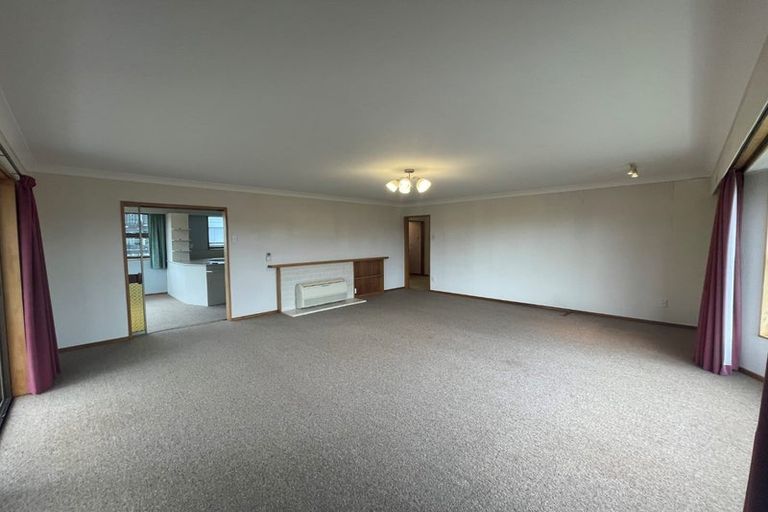 Photo of property in 15 Russell Street, Winton, 9720