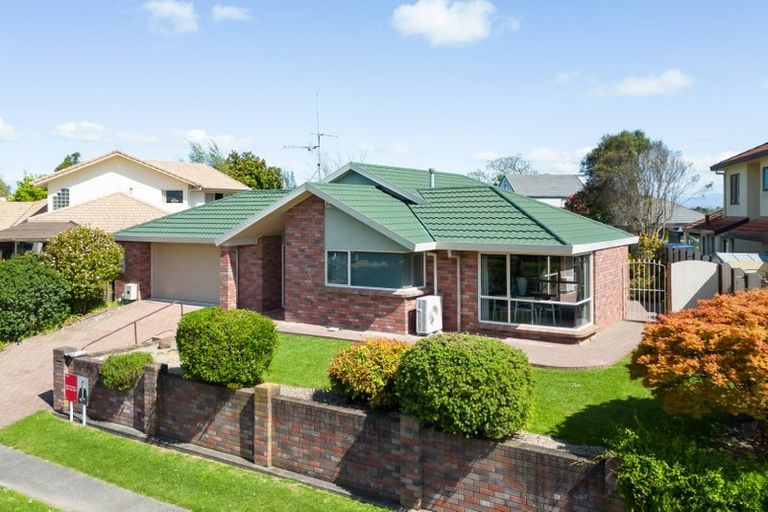 Photo of property in 2 Longwood Place, Harrowfield, Hamilton, 3210