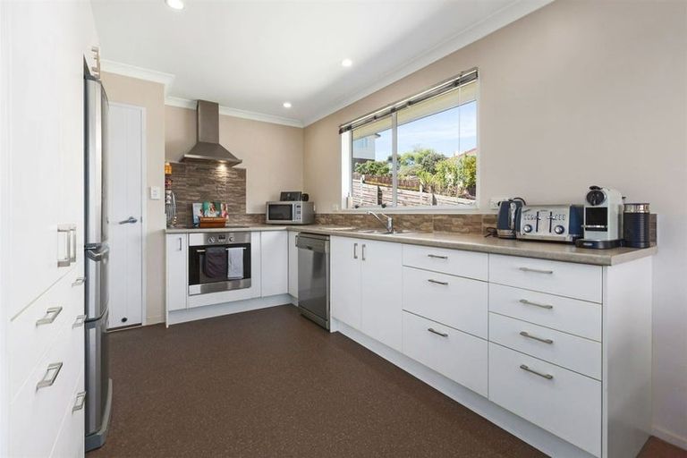 Photo of property in 8 Ensign Lane, Whitby, Porirua, 5024