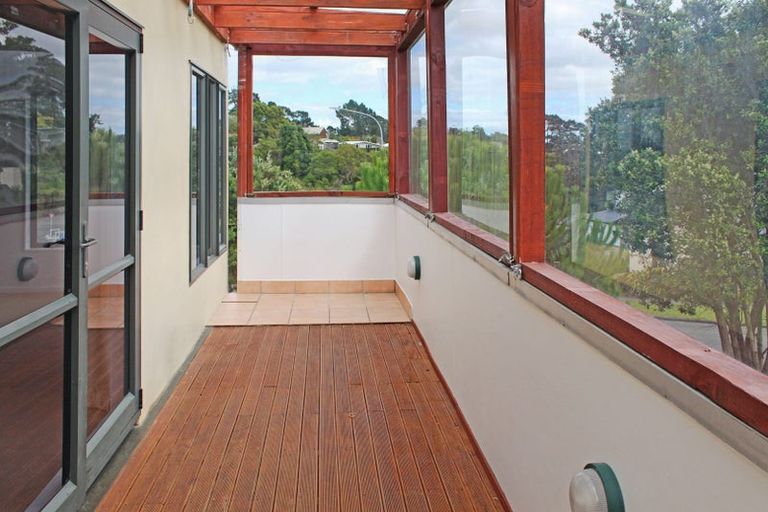 Photo of property in 8 Ruapehu Drive, Fitzherbert, Palmerston North, 4410