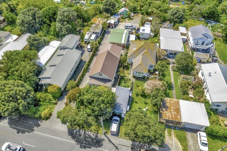 Photo of property in 70 Happy Valley Road, Owhiro Bay, Wellington, 6023