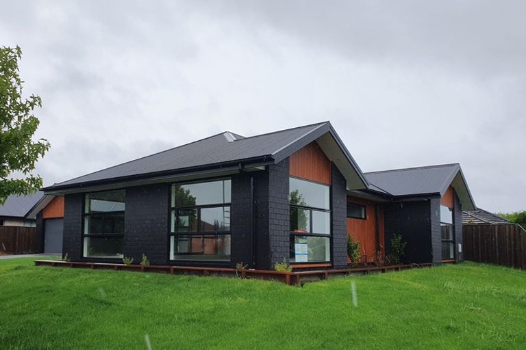 Photo of property in 2 Horomaka Street, Pegasus, 7612