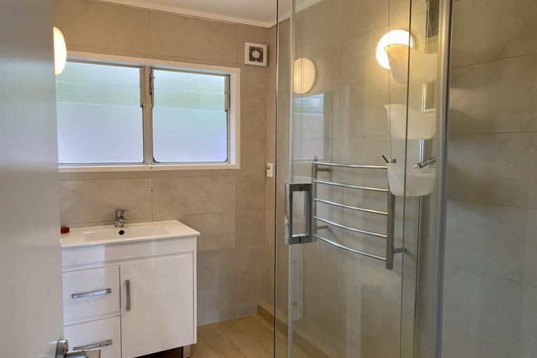 Photo of property in 1/23b Hillsborough Road, Hillsborough, Auckland, 1042