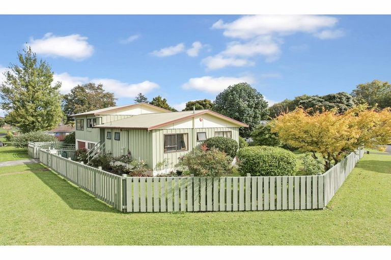 Photo of property in 9 Balmerino Avenue, Red Hill, Papakura, 2110