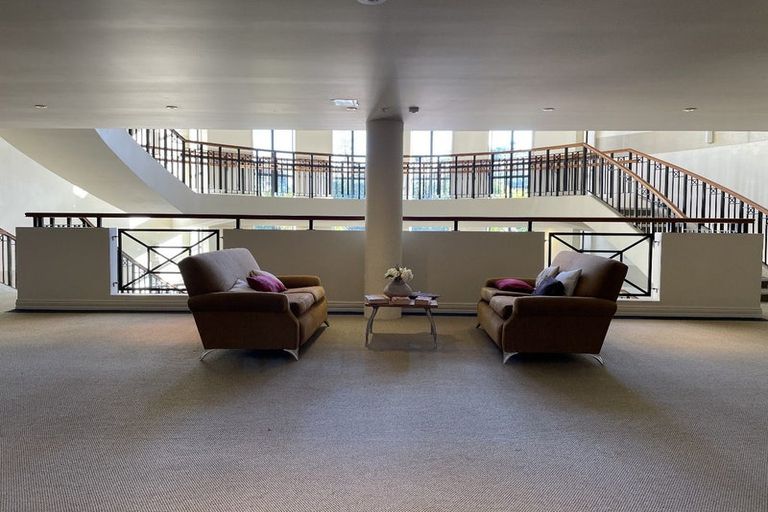 Photo of property in 2c/7-11 Bute Road, Browns Bay, Auckland, 0630