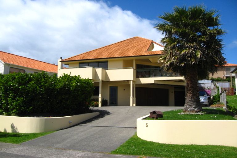 Photo of property in 5 Voyager Drive, Gulf Harbour, Whangaparaoa, 0930