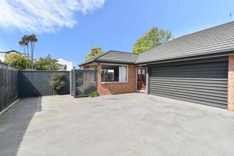 Photo of property in 24b Picton Avenue, Riccarton, Christchurch, 8011