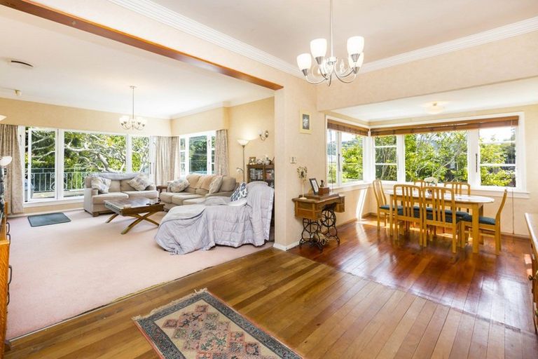 Photo of property in 33 Montgomery Street, Stokes Valley, Lower Hutt, 5019