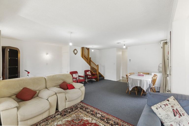 Photo of property in 10/17u Randwick Crescent, Moera, Lower Hutt, 5010