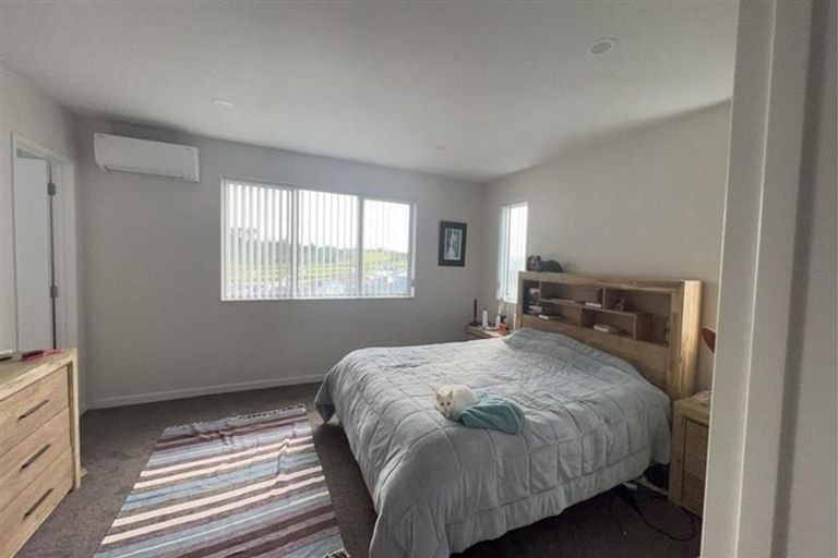 Photo of property in 10 Takurua Terrace, Orewa, 0931