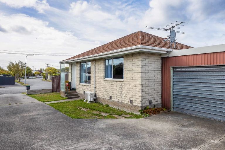 Photo of property in 1/74 Veitches Road, Casebrook, Christchurch, 8051