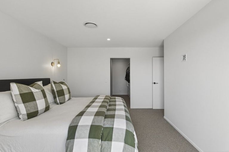 Photo of property in 247 Huatoki Street, Upper Vogeltown, New Plymouth, 4310