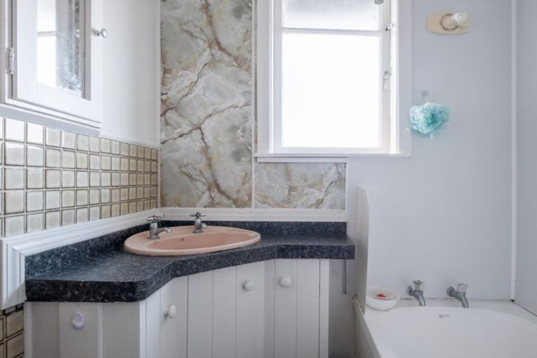 Photo of property in 25 Porter Street, Outer Kaiti, Gisborne, 4010