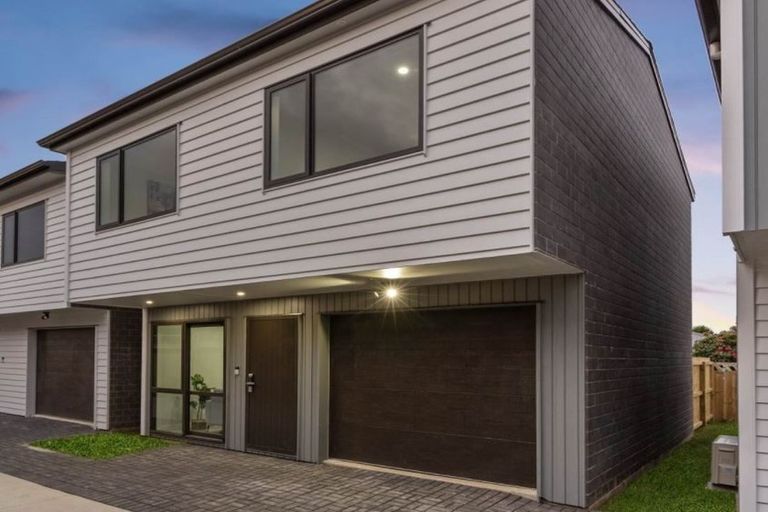 Photo of property in 100c Kimpton Road, Papatoetoe, Auckland, 2025
