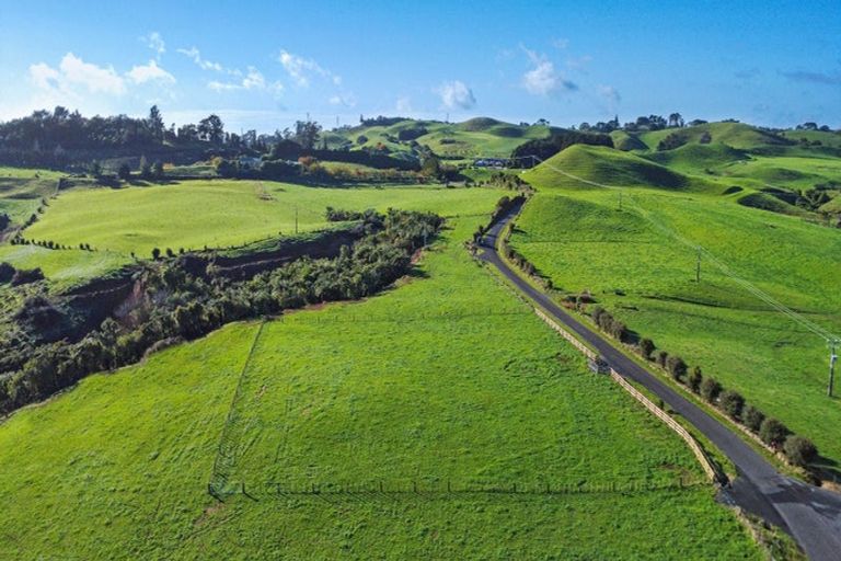 Photo of property in 151 Pheney Road, Omata, New Plymouth, 4374