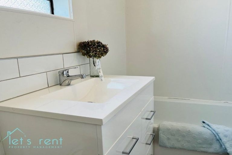 Photo of property in 22 Frangipani Avenue, Manurewa, Auckland, 2102