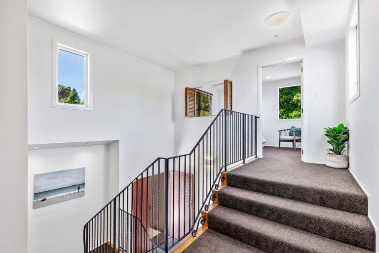 Photo of property in 10 Emily Lane, Greenhithe, Auckland, 0632