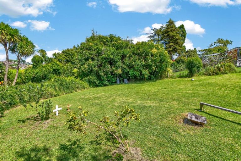 Photo of property in 2 View Street, Maungaturoto, 0520