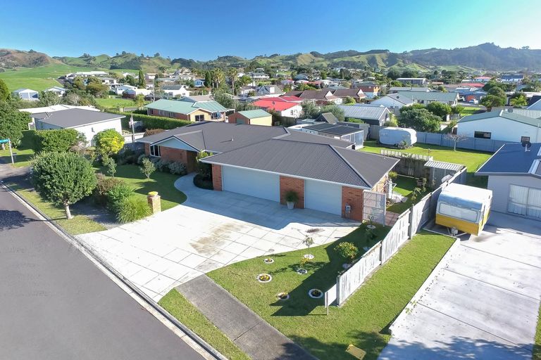 Photo of property in 9 Longboard Drive, Waihi Beach, 3611