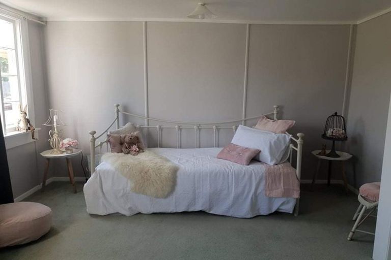 Photo of property in 10 Rira Street, Marton, 4710