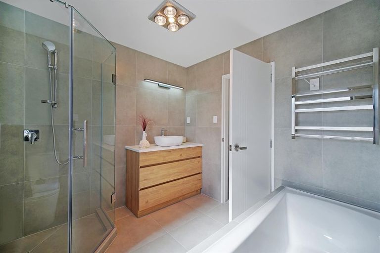 Photo of property in 18 Kairakau Street, Papakura, 2110