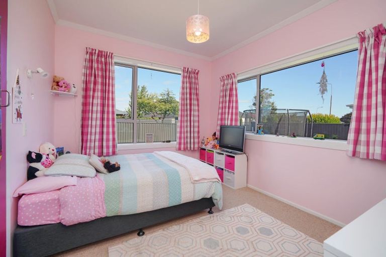 Photo of property in 1 Stirling Street, Windsor, Invercargill, 9810