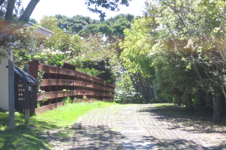 Photo of property in 32 Castor Bay Road, Castor Bay, Auckland, 0620