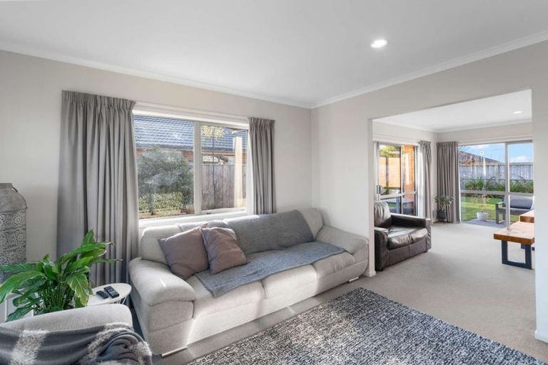 Photo of property in 39 Faringdon Boulevard, Rolleston, 7615