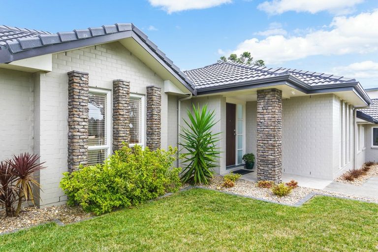 Photo of property in 68 Schnapper Road, Schnapper Rock, Auckland, 0632