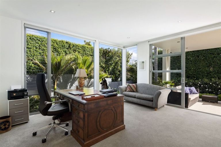 Photo of property in 17a Dodson Avenue, Milford, Auckland, 0620