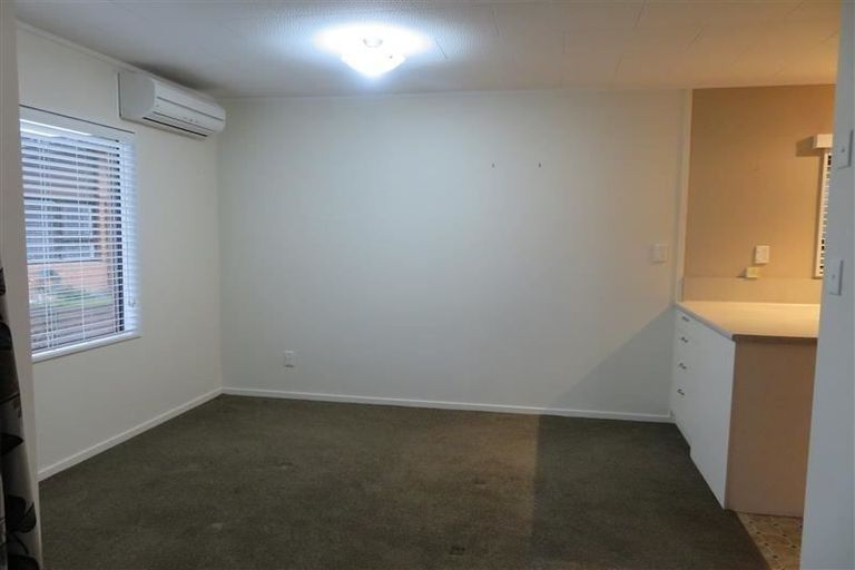 Photo of property in 6/501 Eastbourne Street East, Hastings, 4122