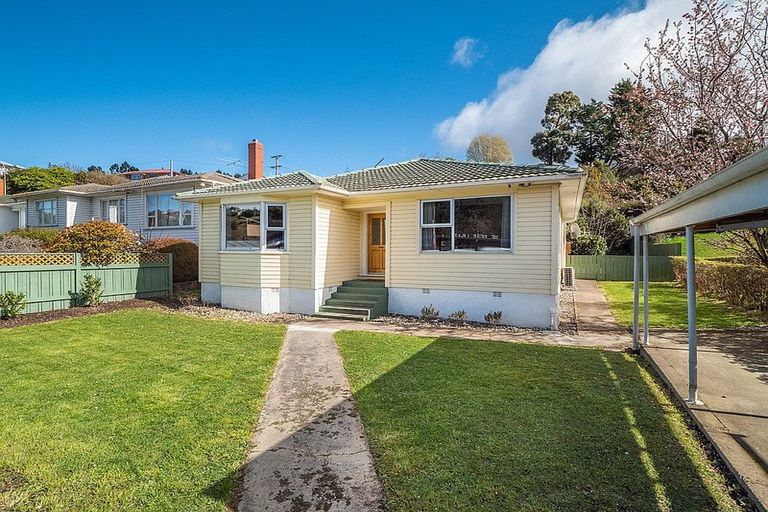 Photo of property in 320 Kaikorai Valley Road, Bradford, Dunedin, 9011