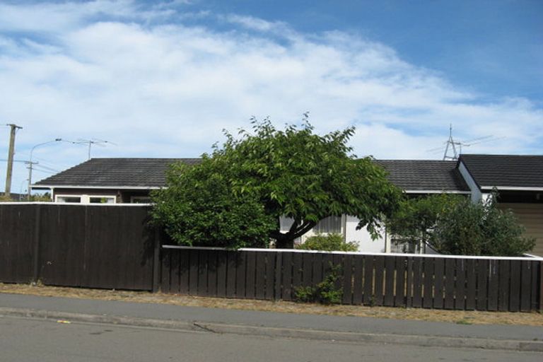 Photo of property in 1 Raekura Place, Redcliffs, Christchurch, 8081