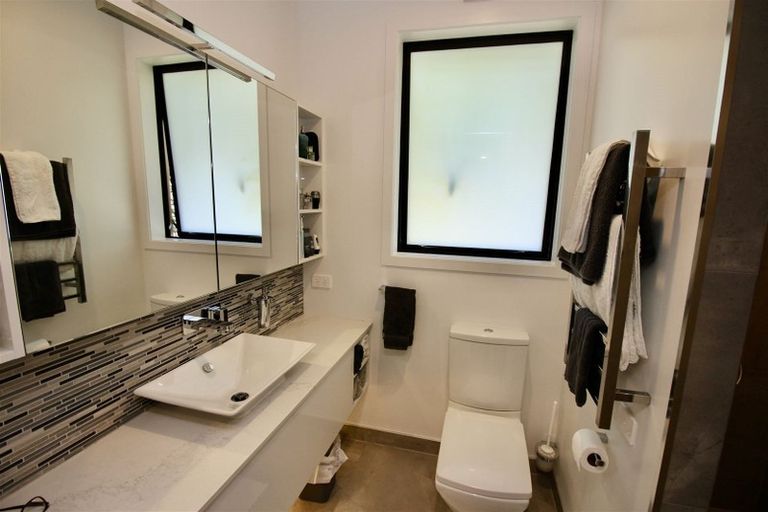 Photo of property in 15 Leeward Drive, Whitianga, 3510