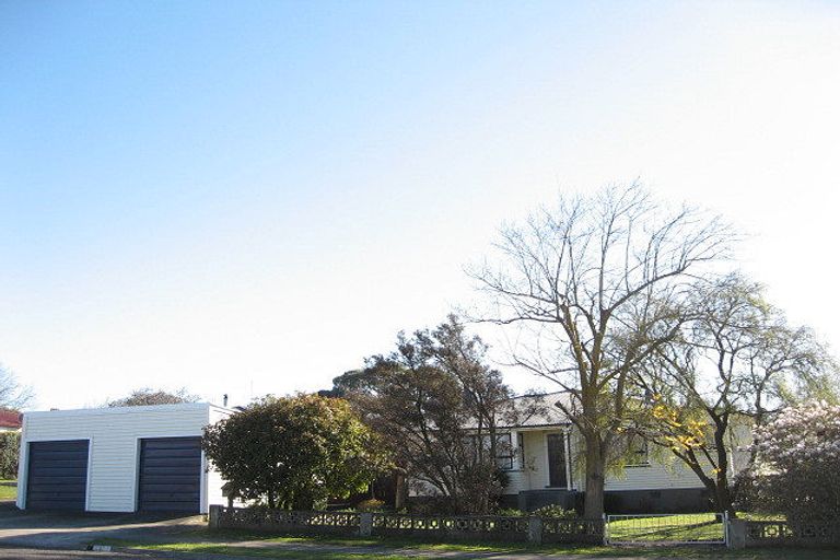 Photo of property in 2 Holyrood Terrace, Waipukurau, 4200