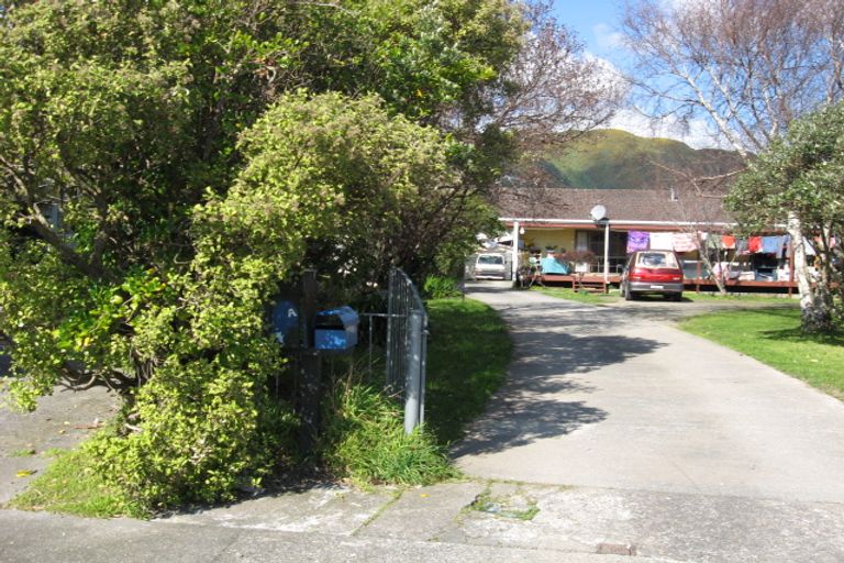 Photo of property in 6a Awamutu Grove, Waiwhetu, Lower Hutt, 5010