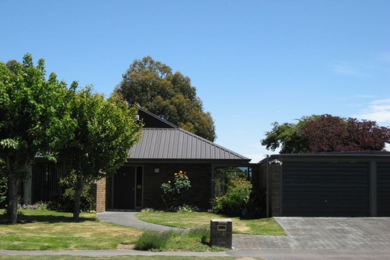 Photo of property in 31 Greystoke Lane, Avonhead, Christchurch, 8042
