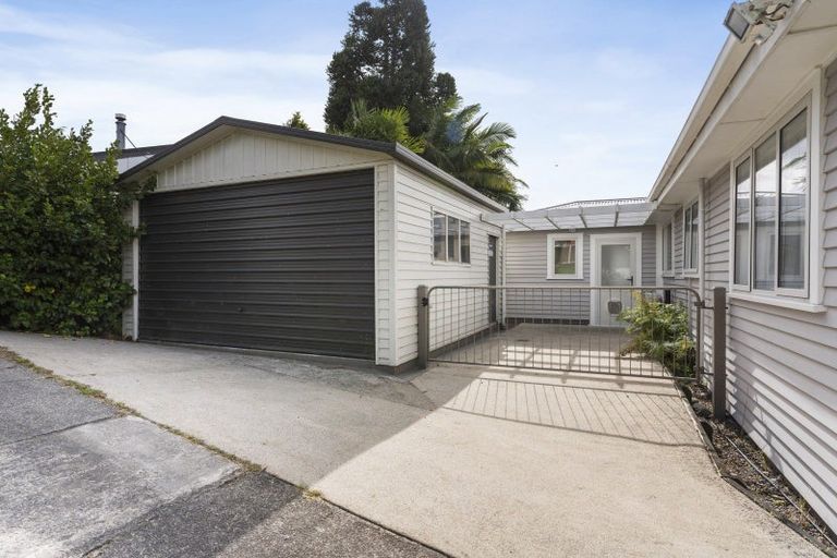 Photo of property in 17 Boucher Avenue, Te Puke, 3119