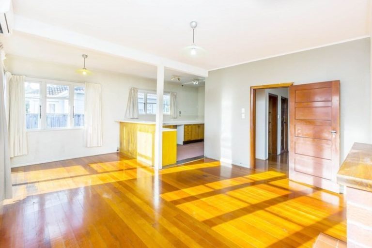 Photo of property in 869a High Street, Boulcott, Lower Hutt, 5011