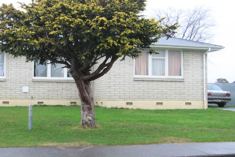 Photo of property in 316-318 Takapu Road, Camberley, Hastings, 4120