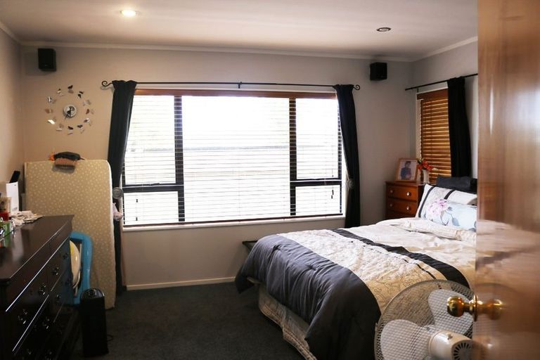 Photo of property in 2/38 Porutu Street, Fairfield, Lower Hutt, 5011