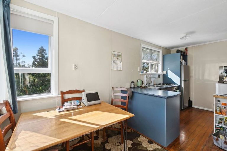 Photo of property in 44 Woodleigh Street, Frankleigh Park, New Plymouth, 4310