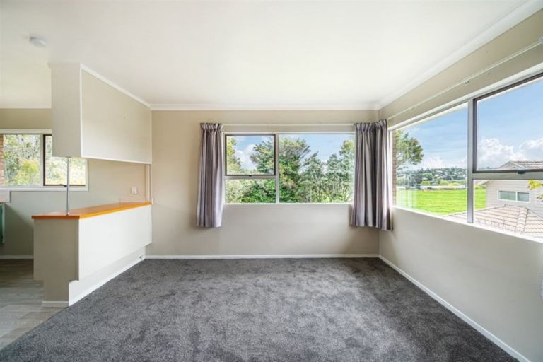 Photo of property in 2/40a Blakeborough Drive, Forrest Hill, Auckland, 0620