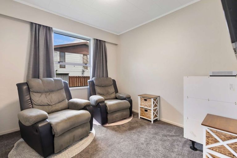Photo of property in 4 Thackeray Place, Owhata, Rotorua, 3010