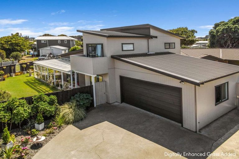 Photo of property in 13 Kamahi Street, Castlecliff, Whanganui, 4501