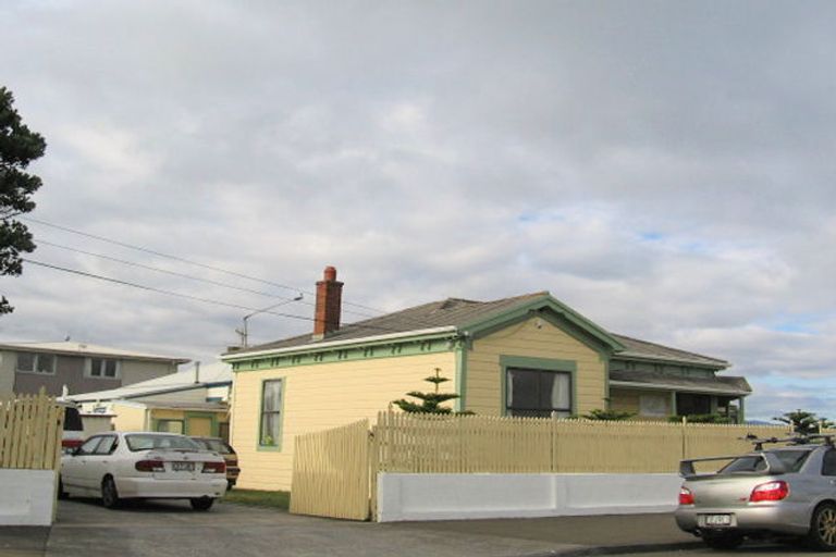Photo of property in 2a Tory Street, Petone, Lower Hutt, 5012