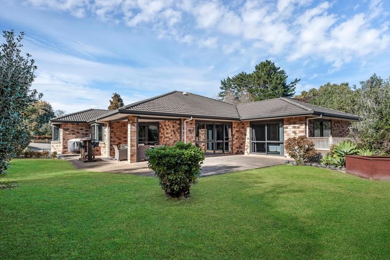 Photo of property in 5b Raukawa Grove, Waiuku, 2123
