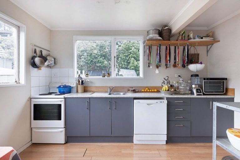 Photo of property in 44 Owhiro Bay Parade, Owhiro Bay, Wellington, 6023